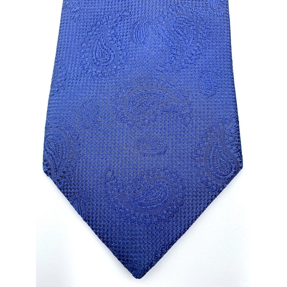 JOS A BANK TRAVELER Stain Resistant Paisley 100%‎ Silk Mens Necktie Blue